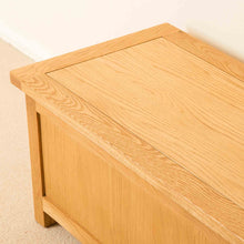 Load image into Gallery viewer, Roseland Oak Blanket Box