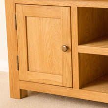 Load image into Gallery viewer, Roseland Oak 132cm TV Stand
