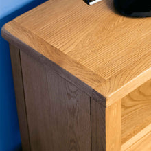 Load image into Gallery viewer, Surrey Oak 90cm TV Stand