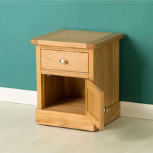 Load image into Gallery viewer, Hampshire Oak Lamp Table
