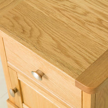 Load image into Gallery viewer, Hampshire Oak Lamp Table