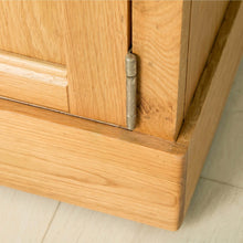 Load image into Gallery viewer, Hampshire Oak Lamp Table