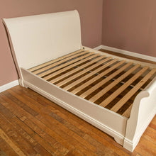 Load image into Gallery viewer, Lily Super-King 6' Sleigh Bed