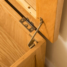 Load image into Gallery viewer, Roseland Oak Blanket Box

