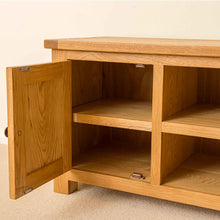 Load image into Gallery viewer, Roseland Oak 132cm TV Stand
