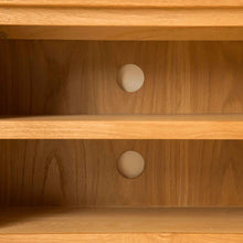 Load image into Gallery viewer, Roseland Oak 132cm TV Stand
