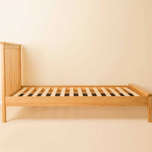 Load image into Gallery viewer, Roseland Oak 4&#39;6ft Bed
