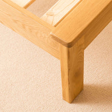 Load image into Gallery viewer, Roseland Oak 4&#39;6ft Bed
