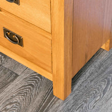 Load image into Gallery viewer, Surrey Oak 4 Drawer Chest
