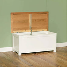 Load image into Gallery viewer, Farrow White Blanket Box

