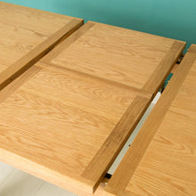 Load image into Gallery viewer, Hampshire Oak Small Extending Table
